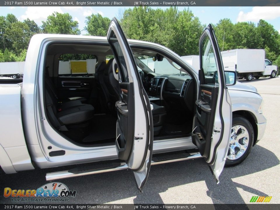 2017 Ram 1500 Laramie Crew Cab 4x4 Bright Silver Metallic / Black Photo #35