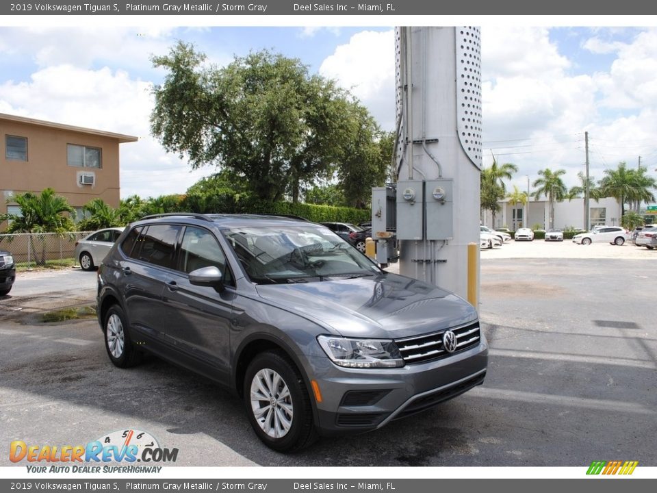 Front 3/4 View of 2019 Volkswagen Tiguan S Photo #1