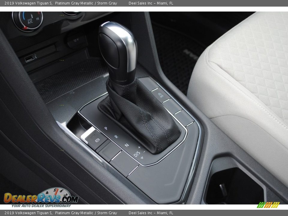 2019 Volkswagen Tiguan S Shifter Photo #13