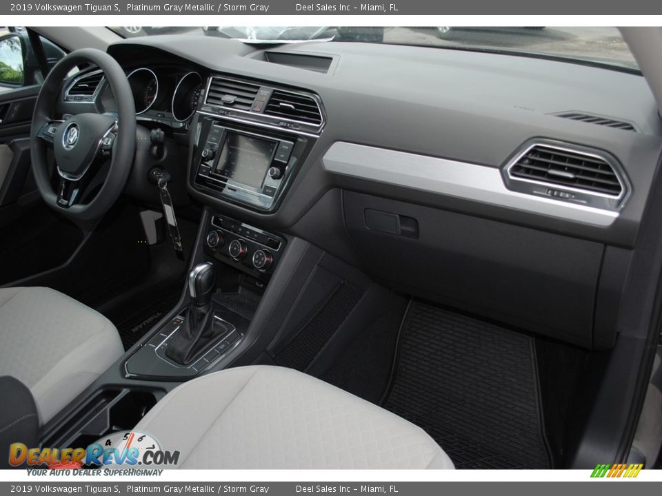 2019 Volkswagen Tiguan S Platinum Gray Metallic / Storm Gray Photo #17