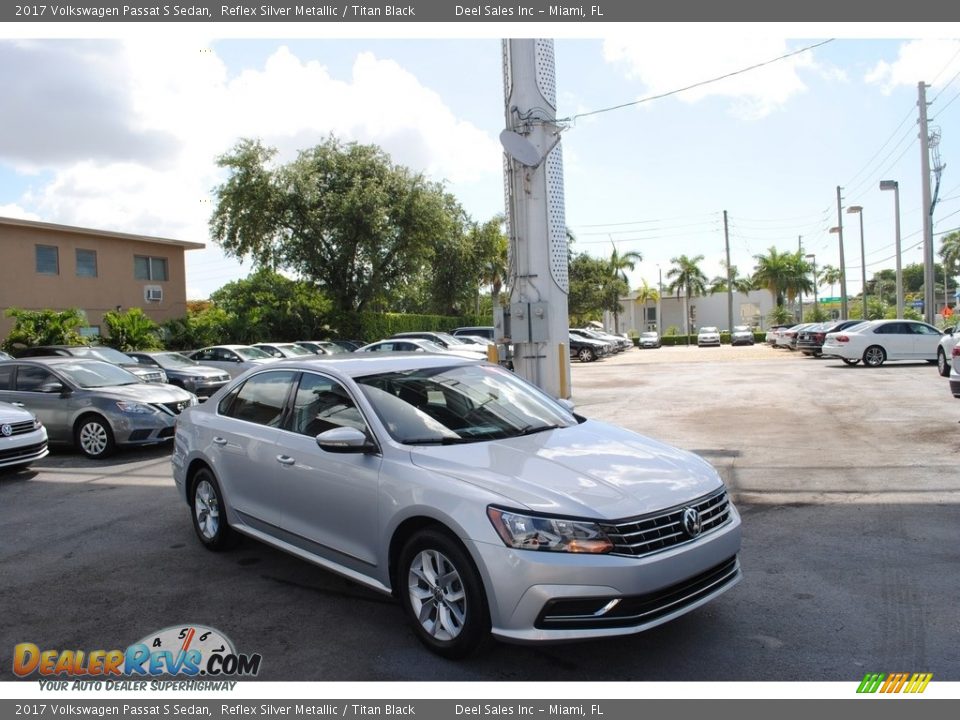 2017 Volkswagen Passat S Sedan Reflex Silver Metallic / Titan Black Photo #1