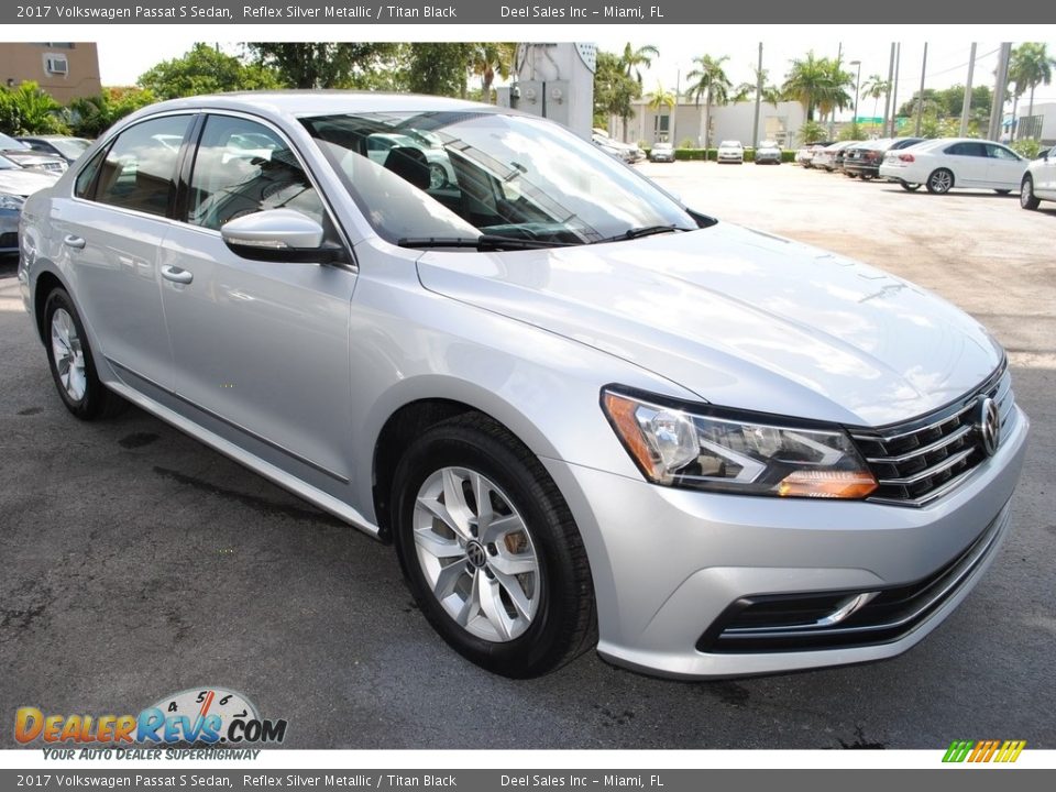 2017 Volkswagen Passat S Sedan Reflex Silver Metallic / Titan Black Photo #2