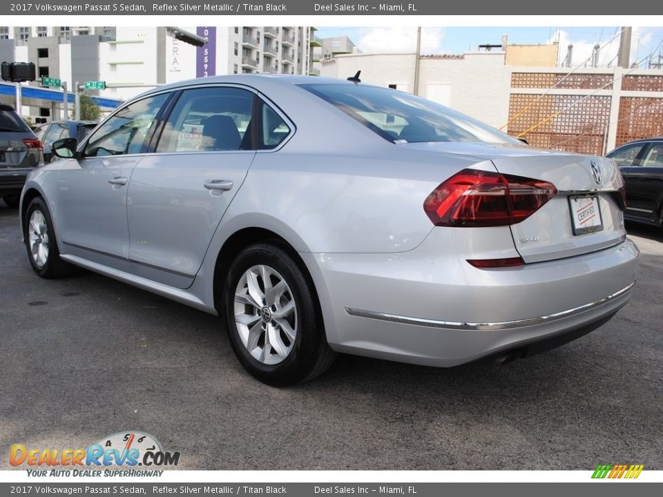 2017 Volkswagen Passat S Sedan Reflex Silver Metallic / Titan Black Photo #7