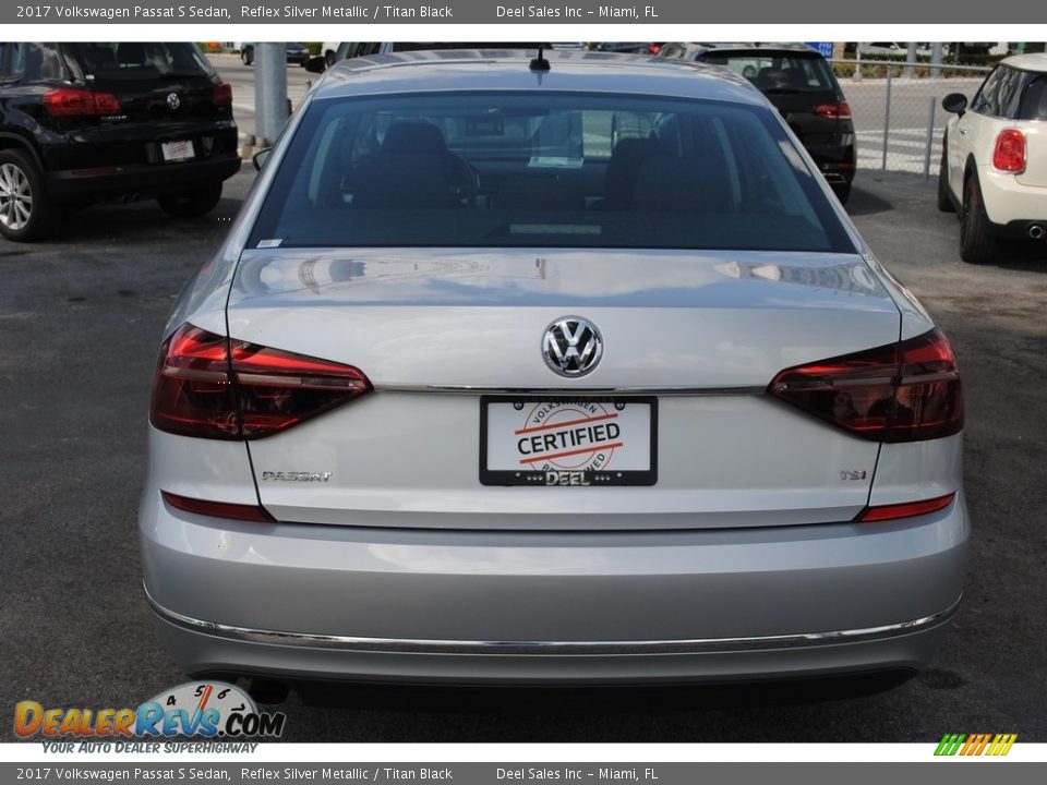 2017 Volkswagen Passat S Sedan Reflex Silver Metallic / Titan Black Photo #8