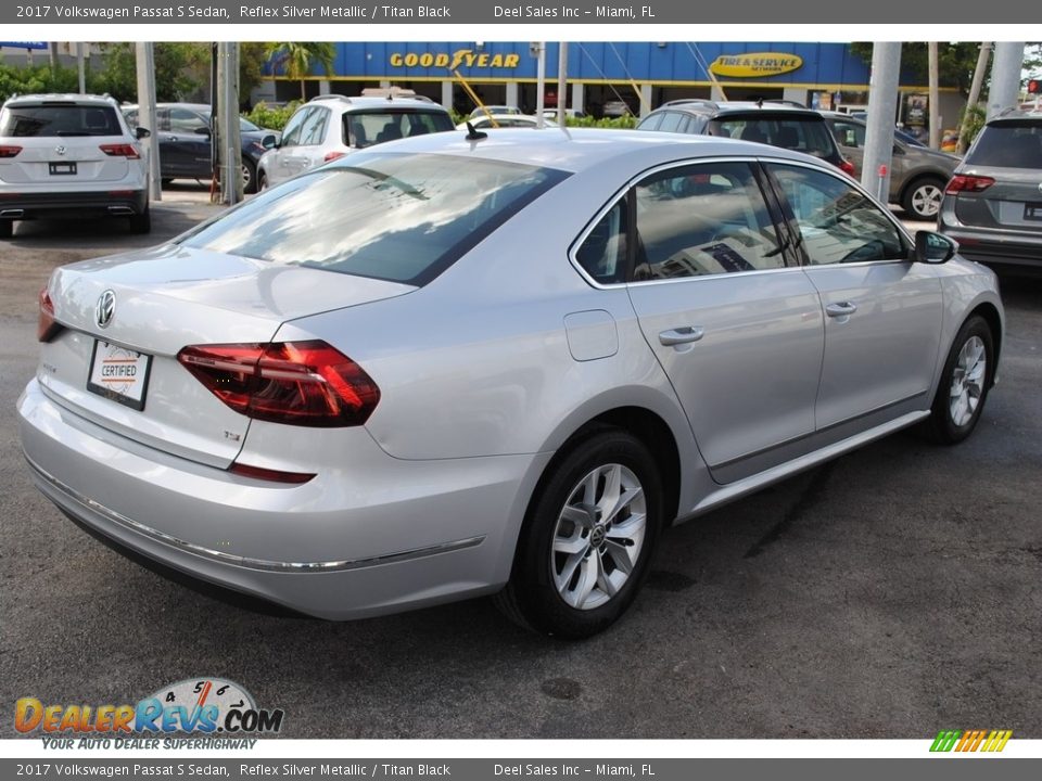2017 Volkswagen Passat S Sedan Reflex Silver Metallic / Titan Black Photo #9