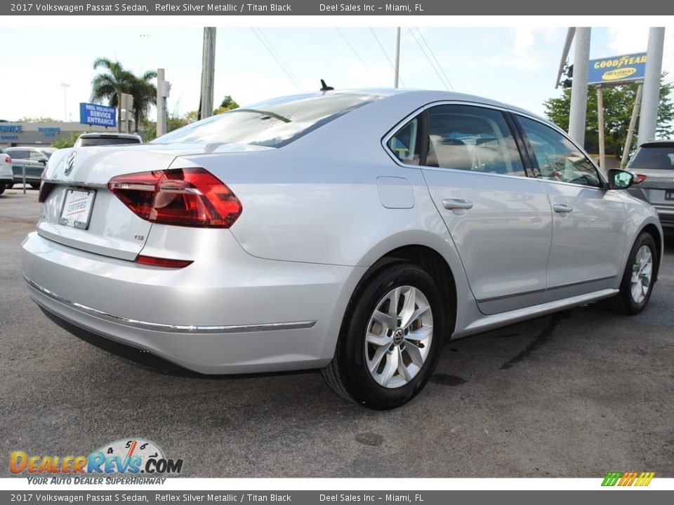 2017 Volkswagen Passat S Sedan Reflex Silver Metallic / Titan Black Photo #10