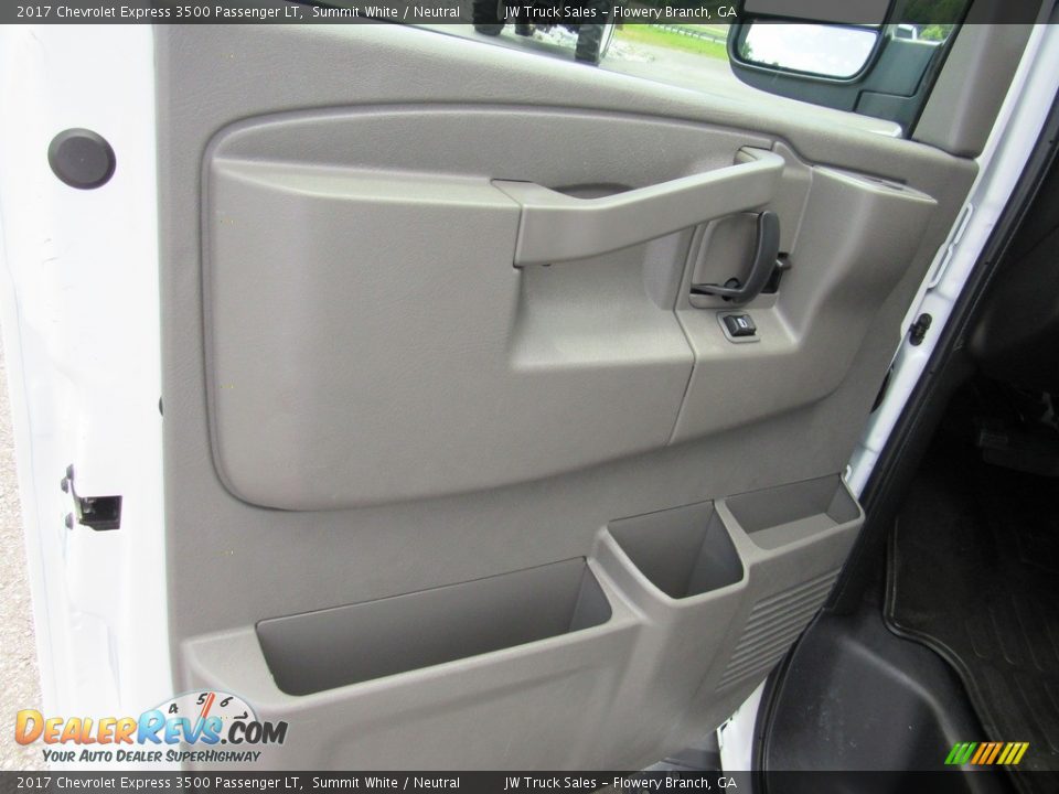 Door Panel of 2017 Chevrolet Express 3500 Passenger LT Photo #11