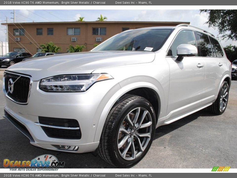 2018 Volvo XC90 T6 AWD Momentum Bright Silver Metallic / Charcoal Photo #5