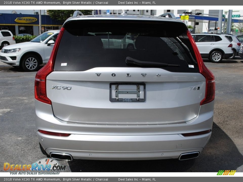 2018 Volvo XC90 T6 AWD Momentum Bright Silver Metallic / Charcoal Photo #8