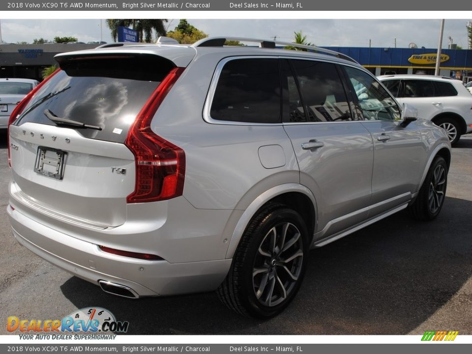 2018 Volvo XC90 T6 AWD Momentum Bright Silver Metallic / Charcoal Photo #9