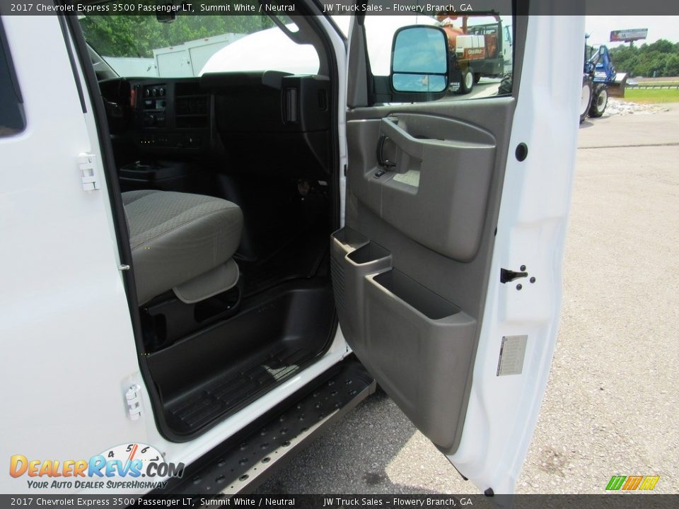 2017 Chevrolet Express 3500 Passenger LT Summit White / Neutral Photo #35