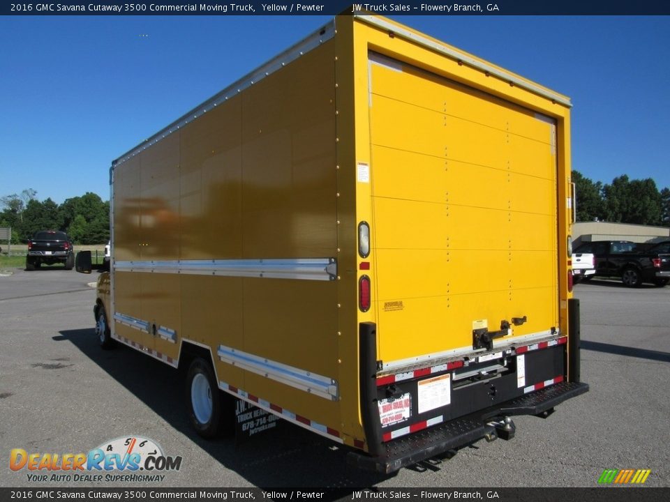 2016 GMC Savana Cutaway 3500 Commercial Moving Truck Yellow / Pewter Photo #3