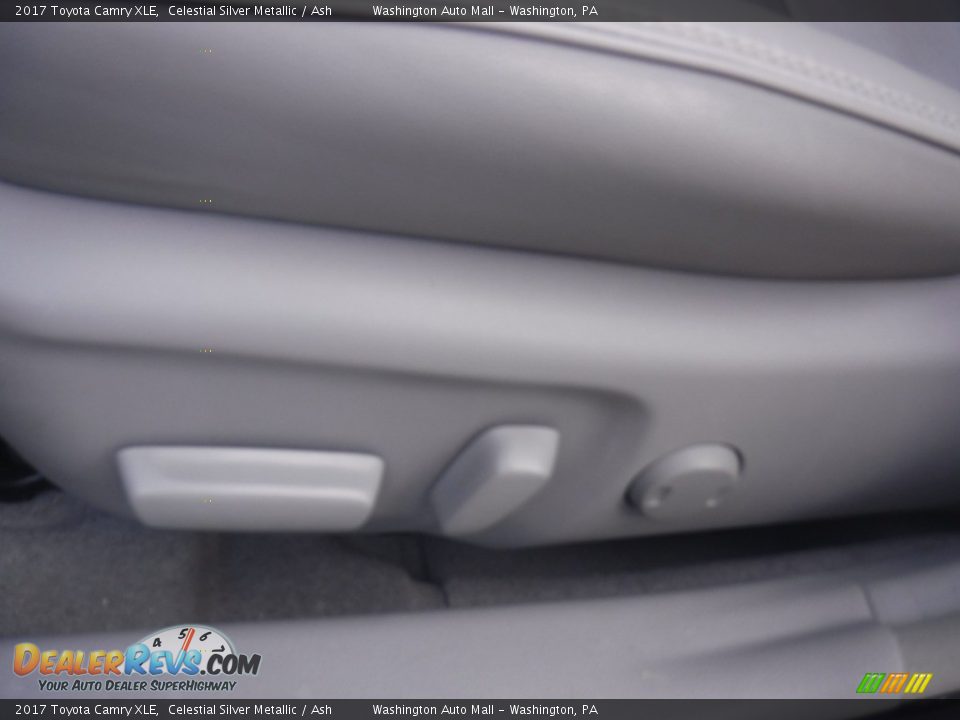 2017 Toyota Camry XLE Celestial Silver Metallic / Ash Photo #24