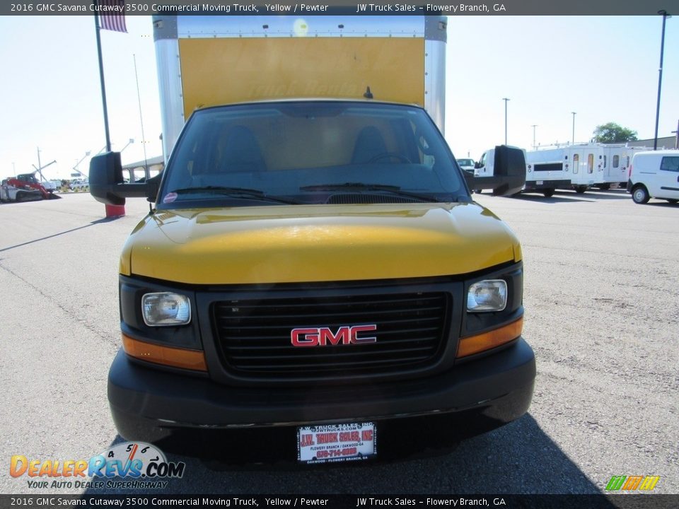 2016 GMC Savana Cutaway 3500 Commercial Moving Truck Yellow / Pewter Photo #8