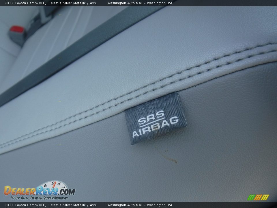 2017 Toyota Camry XLE Celestial Silver Metallic / Ash Photo #25