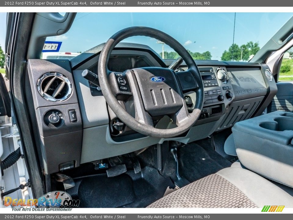 2012 Ford F250 Super Duty XL SuperCab 4x4 Oxford White / Steel Photo #15