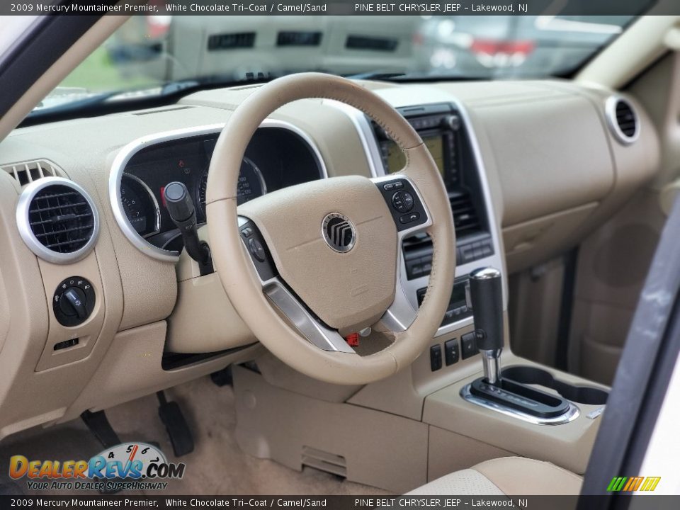 Dashboard of 2009 Mercury Mountaineer Premier Photo #35