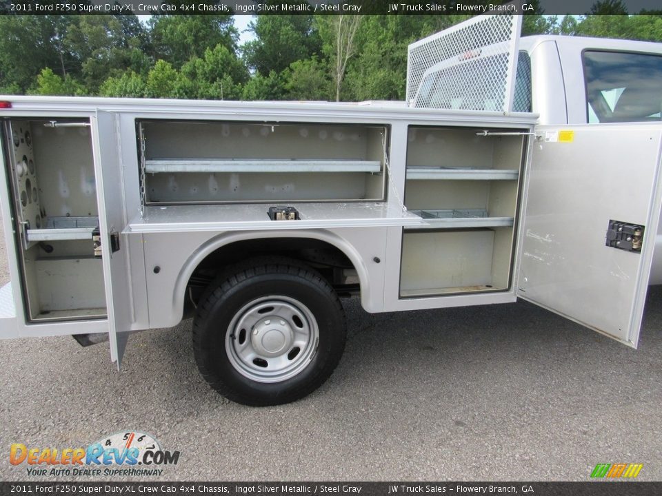 2011 Ford F250 Super Duty XL Crew Cab 4x4 Chassis Ingot Silver Metallic / Steel Gray Photo #17