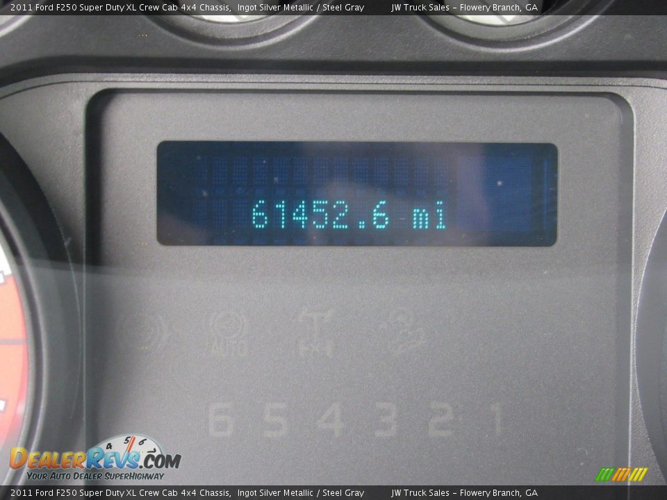 2011 Ford F250 Super Duty XL Crew Cab 4x4 Chassis Ingot Silver Metallic / Steel Gray Photo #31