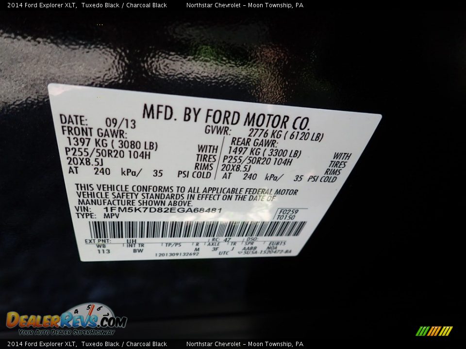 2014 Ford Explorer XLT Tuxedo Black / Charcoal Black Photo #14