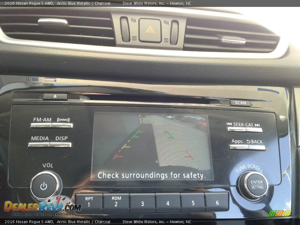 Controls of 2016 Nissan Rogue S AWD Photo #21
