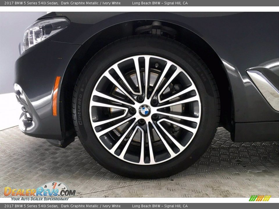 2017 BMW 5 Series 540i Sedan Dark Graphite Metallic / Ivory White Photo #8