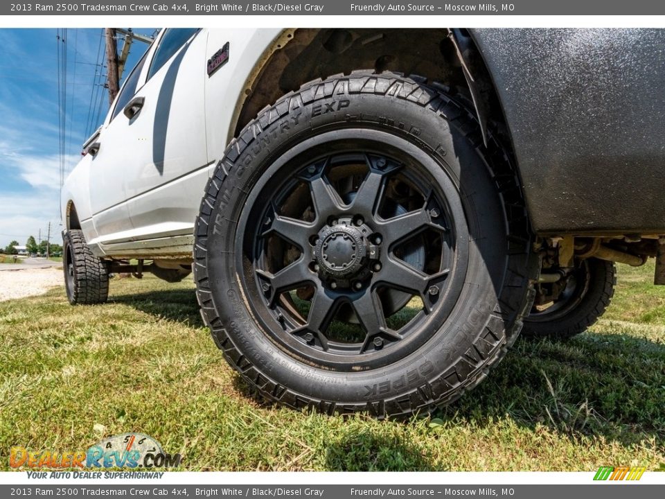 2013 Ram 2500 Tradesman Crew Cab 4x4 Bright White / Black/Diesel Gray Photo #10