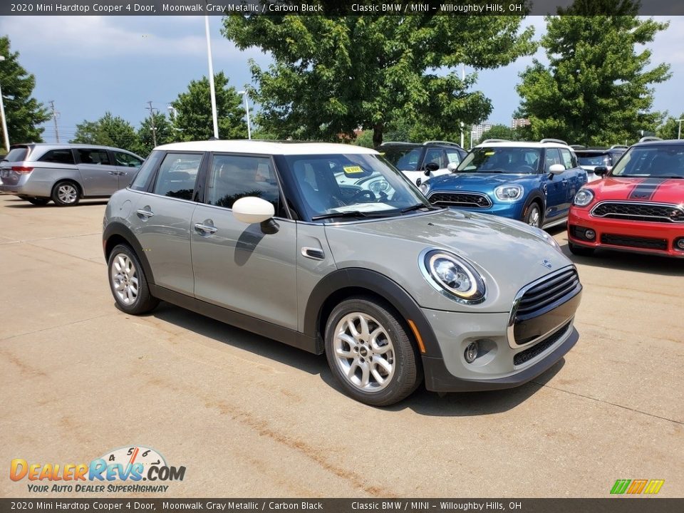 Front 3/4 View of 2020 Mini Hardtop Cooper 4 Door Photo #1