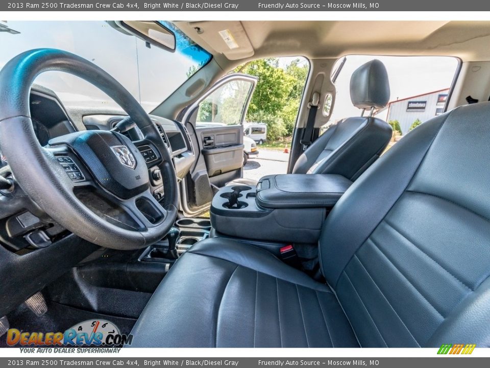 2013 Ram 2500 Tradesman Crew Cab 4x4 Bright White / Black/Diesel Gray Photo #17