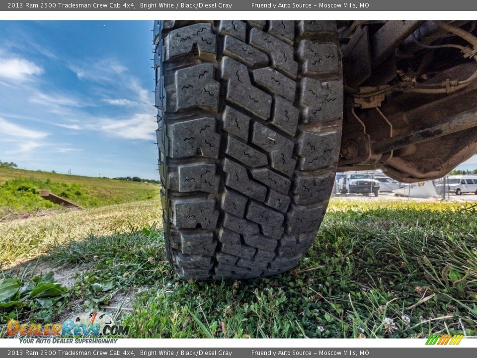 2013 Ram 2500 Tradesman Crew Cab 4x4 Bright White / Black/Diesel Gray Photo #24
