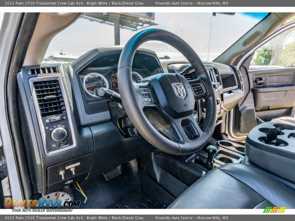 2013 Ram 2500 Tradesman Crew Cab 4x4 Bright White / Black/Diesel Gray Photo #26