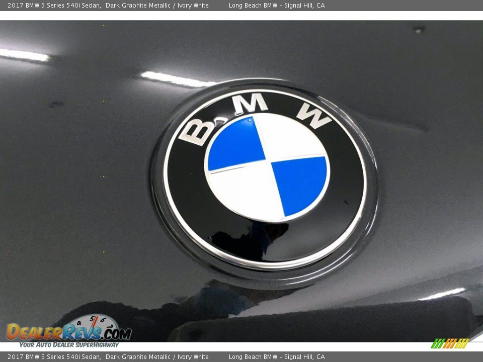 2017 BMW 5 Series 540i Sedan Dark Graphite Metallic / Ivory White Photo #33