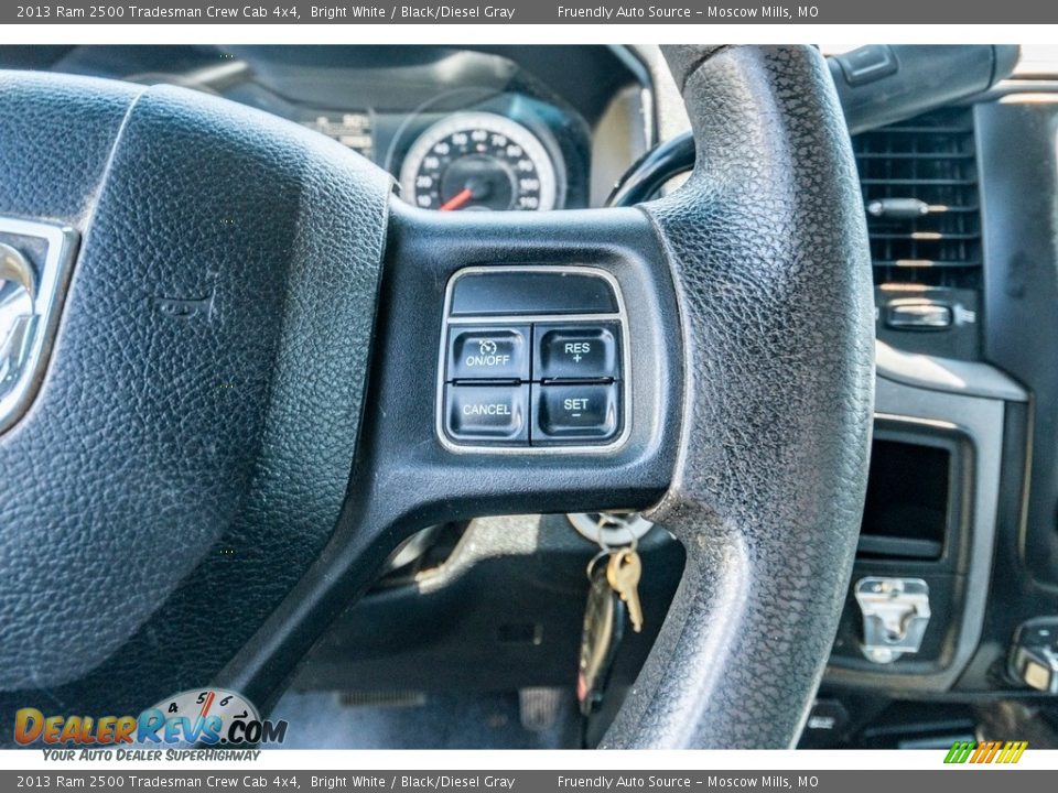 2013 Ram 2500 Tradesman Crew Cab 4x4 Bright White / Black/Diesel Gray Photo #36