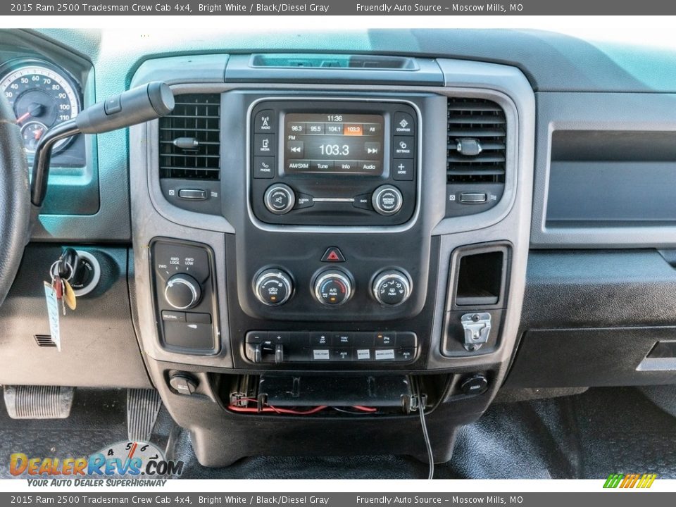 Controls of 2015 Ram 2500 Tradesman Crew Cab 4x4 Photo #9