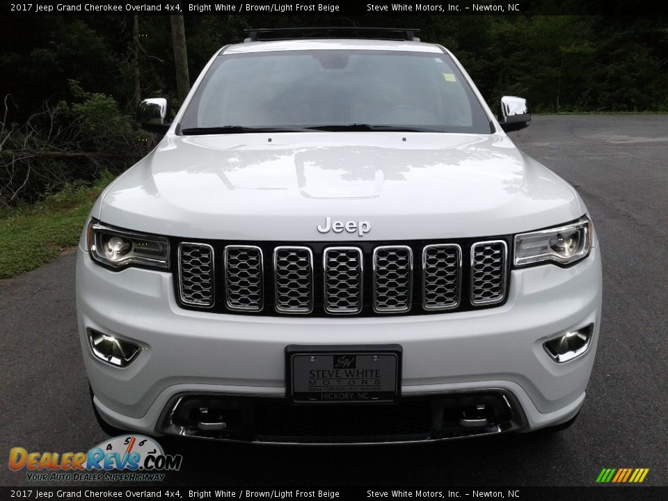 2017 Jeep Grand Cherokee Overland 4x4 Bright White / Brown/Light Frost Beige Photo #3