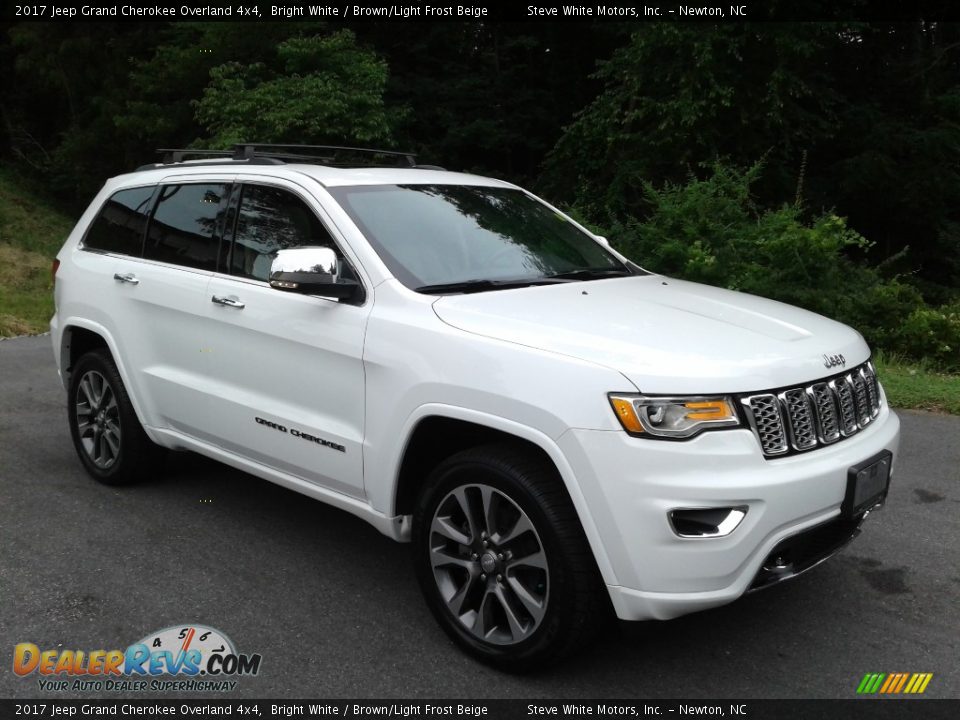2017 Jeep Grand Cherokee Overland 4x4 Bright White / Brown/Light Frost Beige Photo #4