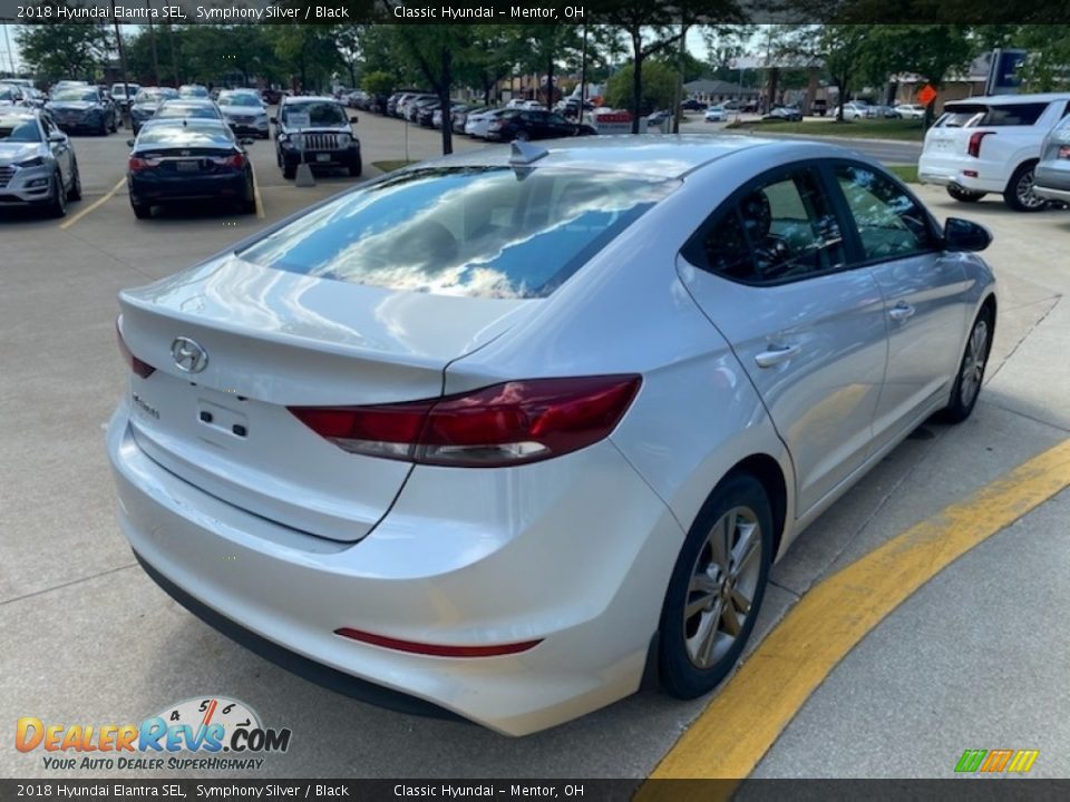 2018 Hyundai Elantra SEL Symphony Silver / Black Photo #2