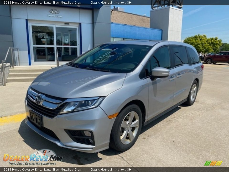 Front 3/4 View of 2018 Honda Odyssey EX-L Photo #1