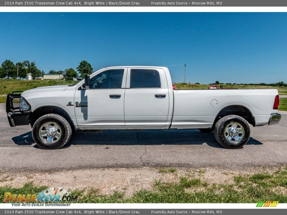 2014 Ram 3500 Tradesman Crew Cab 4x4 Bright White / Black/Diesel Gray Photo #3