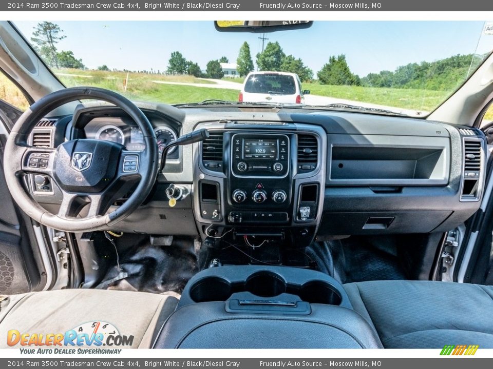 2014 Ram 3500 Tradesman Crew Cab 4x4 Bright White / Black/Diesel Gray Photo #12