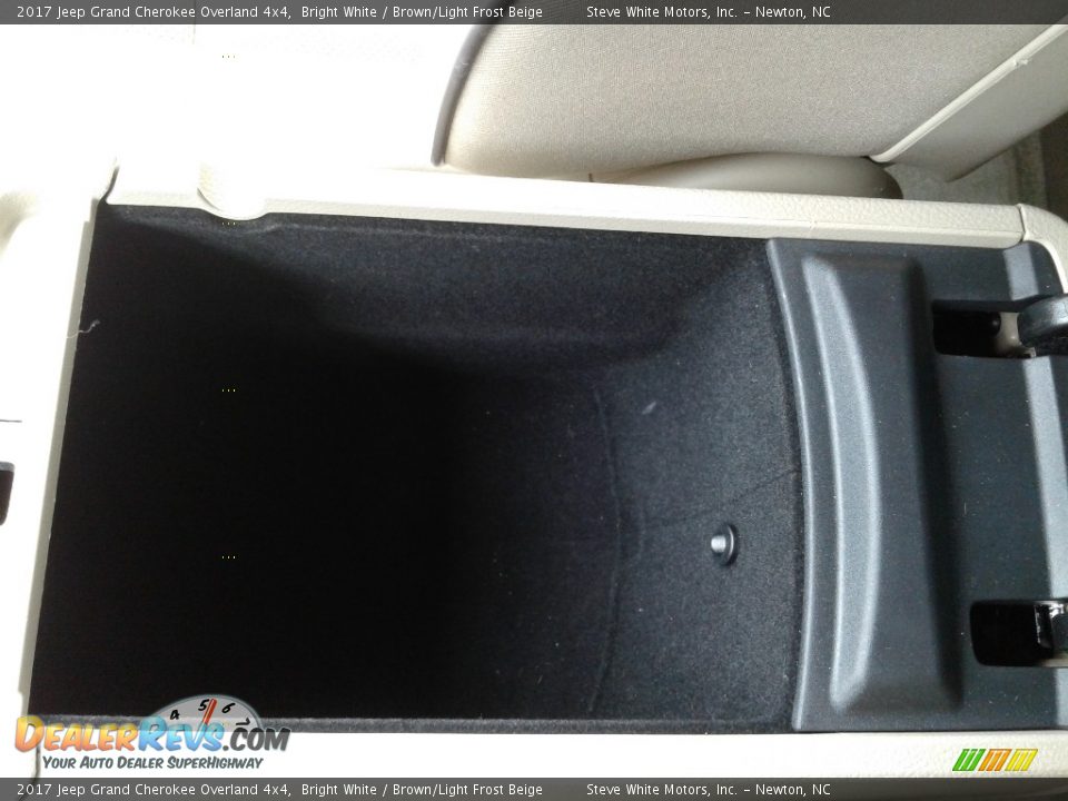 2017 Jeep Grand Cherokee Overland 4x4 Bright White / Brown/Light Frost Beige Photo #31