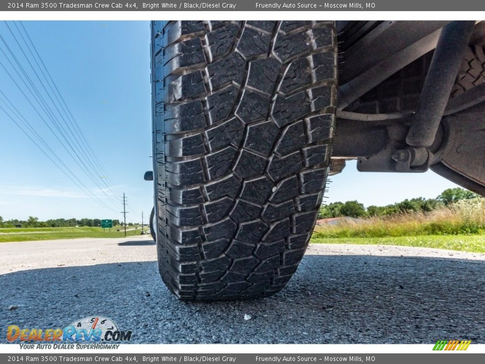 2014 Ram 3500 Tradesman Crew Cab 4x4 Bright White / Black/Diesel Gray Photo #21