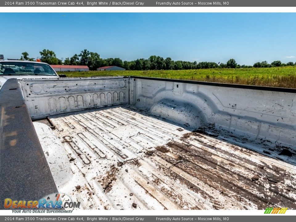 2014 Ram 3500 Tradesman Crew Cab 4x4 Bright White / Black/Diesel Gray Photo #25