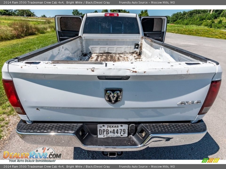 2014 Ram 3500 Tradesman Crew Cab 4x4 Bright White / Black/Diesel Gray Photo #30