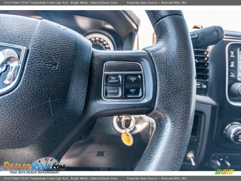 2014 Ram 3500 Tradesman Crew Cab 4x4 Bright White / Black/Diesel Gray Photo #34