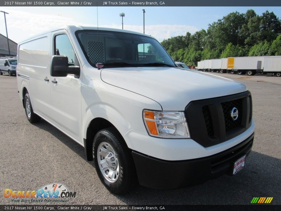 Front 3/4 View of 2017 Nissan NV 1500 Cargo Photo #5