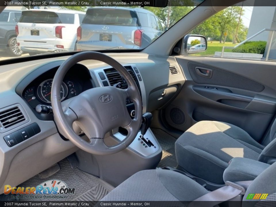 2007 Hyundai Tucson SE Platinum Metallic / Gray Photo #3