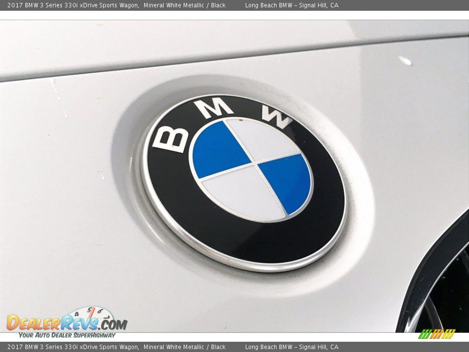 2017 BMW 3 Series 330i xDrive Sports Wagon Logo Photo #33