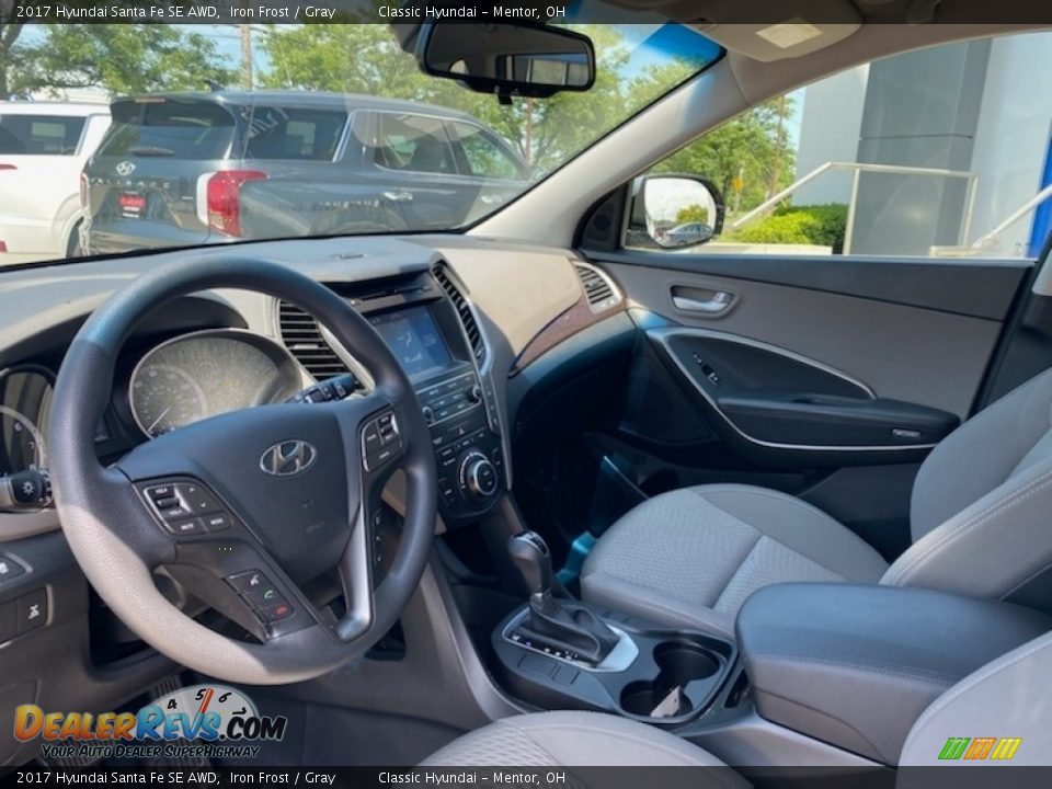 2017 Hyundai Santa Fe SE AWD Iron Frost / Gray Photo #3