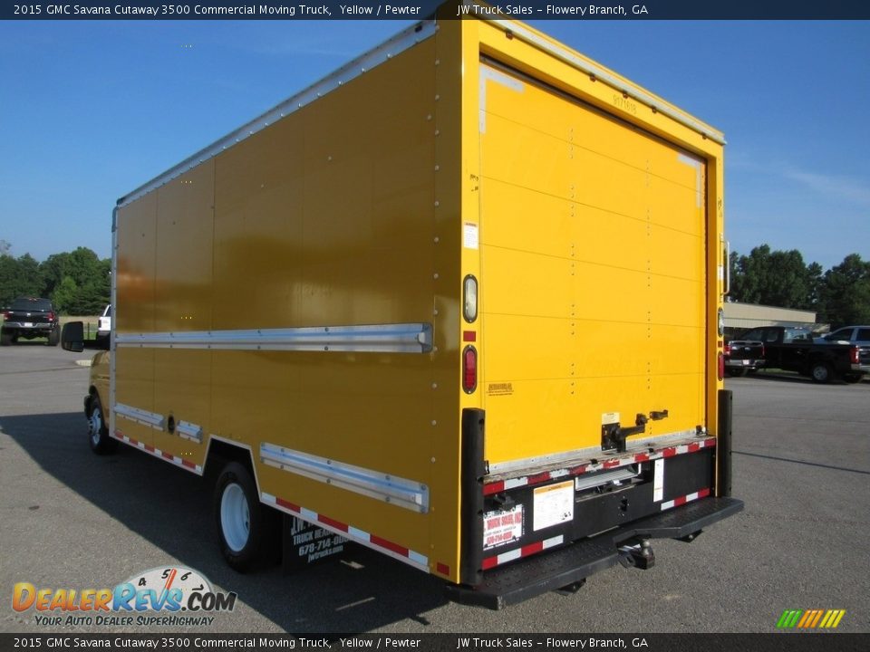 2015 GMC Savana Cutaway 3500 Commercial Moving Truck Yellow / Pewter Photo #3